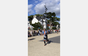 Antoine travaille le flow a Carnac 